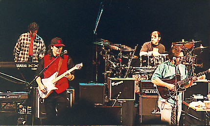 Jay Graydon 
Gig in Umeå 1994. Four of the musicians.